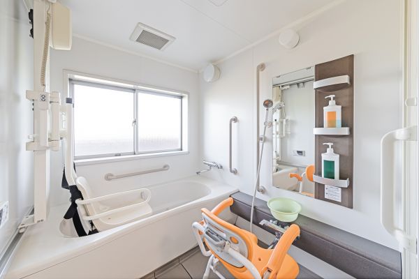 Elderly Bathtub Installation in Salem