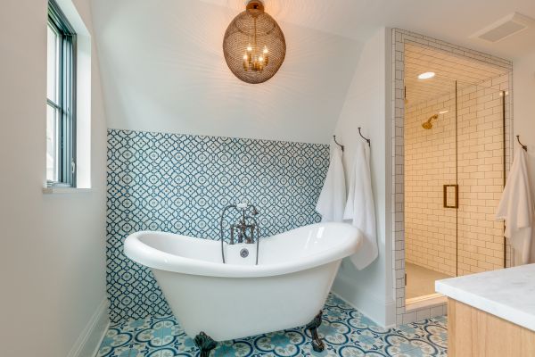 Clawfoot Tub Installation in Salem